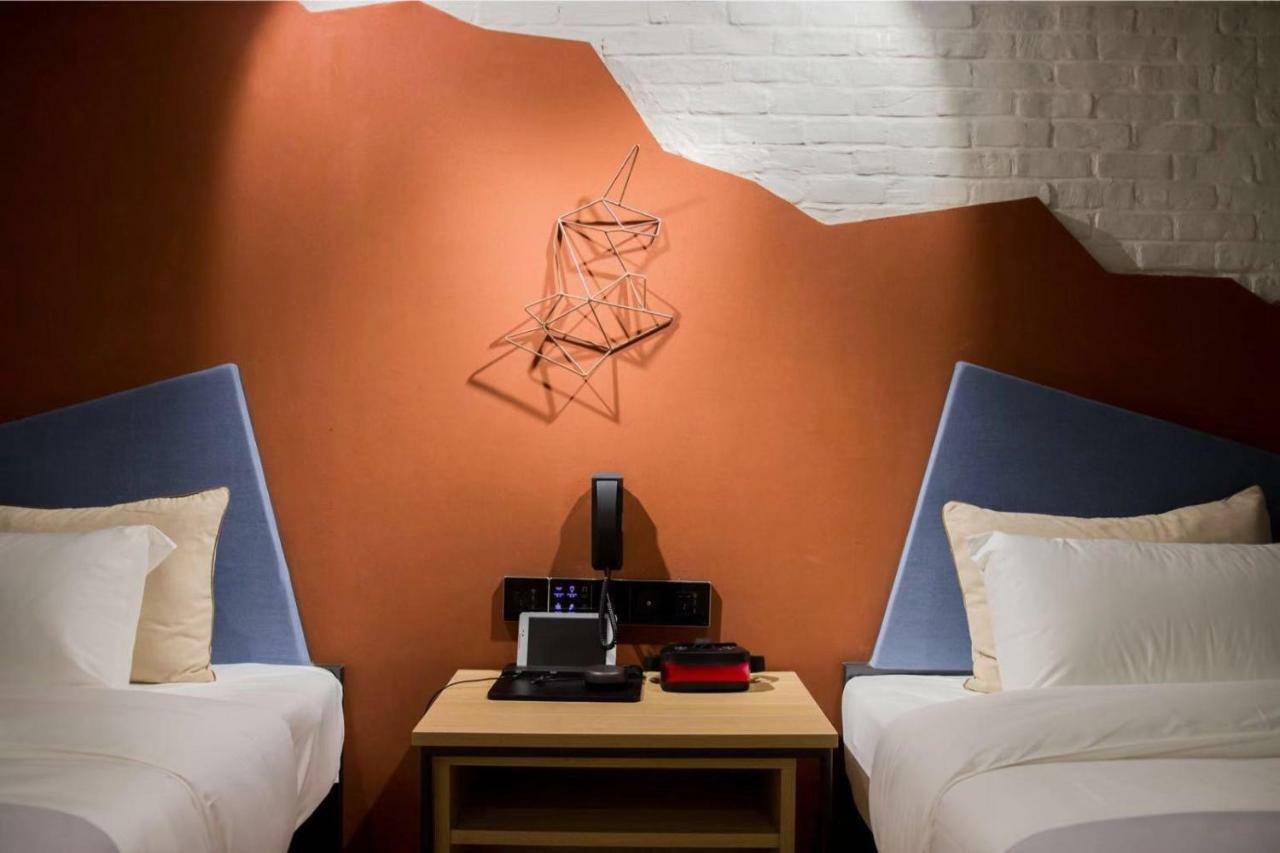 Yunik Hotel Shanghaj Zewnętrze zdjęcie
